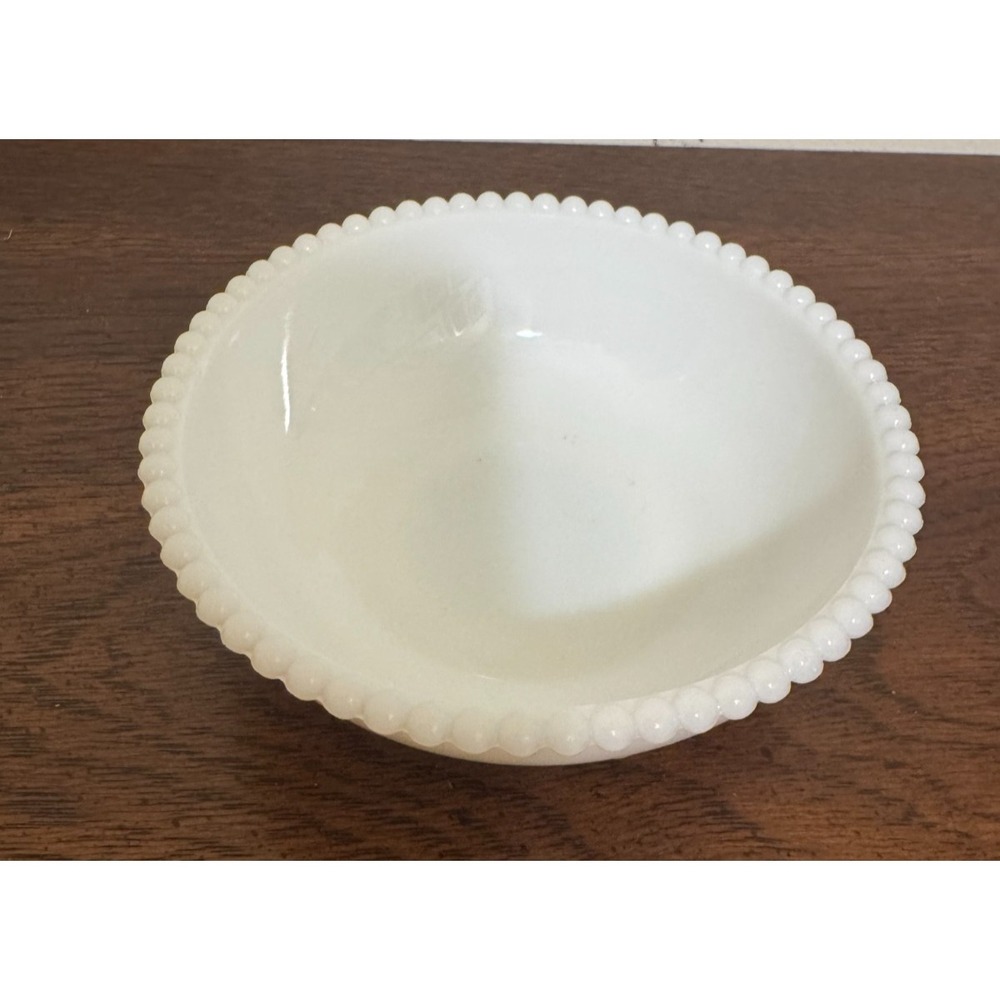 Vintage Federal Glass Milk Glass 'Petal' Pattern' Small Sauce Berry Bowl 4.75" w